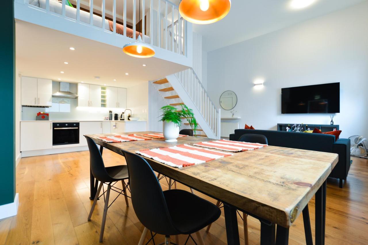 Spacious West Hampstead With Mezzanine Bedroom By Concept Appartement Londen